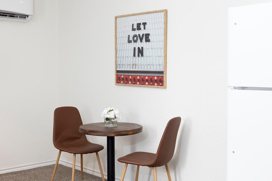 Building Photo - 102 Lovera Blvd