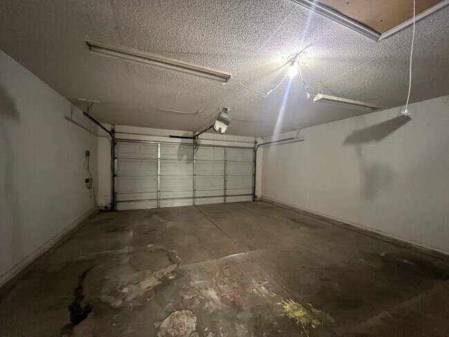 Building Photo - 6542 88th St