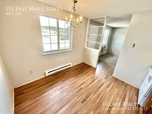 Building Photo - Affordably Priced 2-Bed with eat-in kitche...