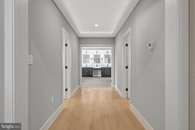 Building Photo - 6226 Kellogg Dr