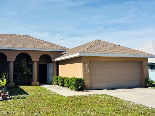 Building Photo - 3018 SE Santa Barbara Pl