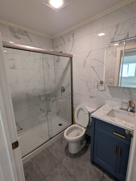 Bathroom - 1801A 28th Ave