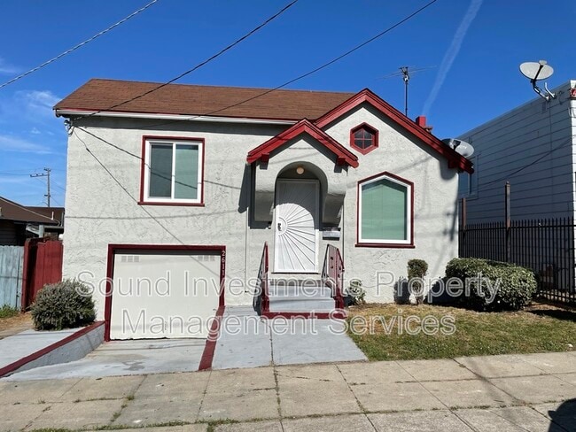 Building Photo - 2611 76th Ave