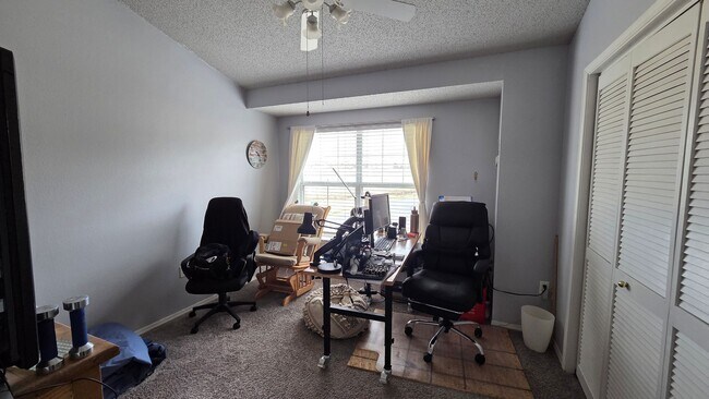 Building Photo - Lovely Two Bedroom Condo with Fire Place, W/D, garage, and tons of community extras! (Concord)