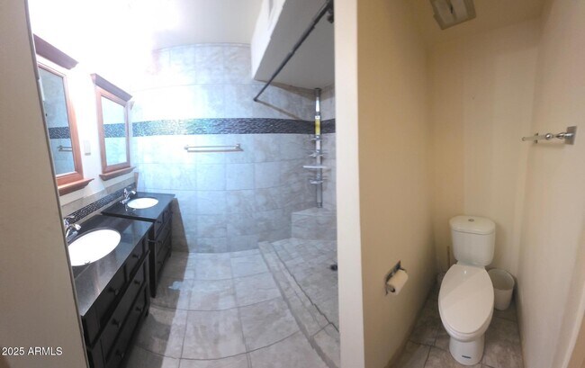 Building Photo - 7744 E Camelback Rd