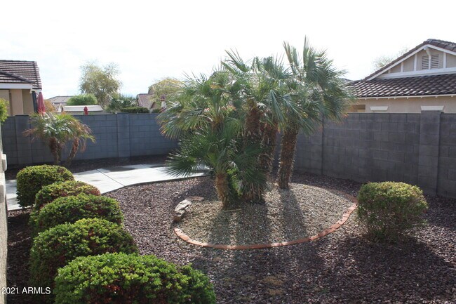 Building Photo - 16979 W Sonora St