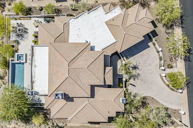 Building Photo - 12016 N Sunset Dr