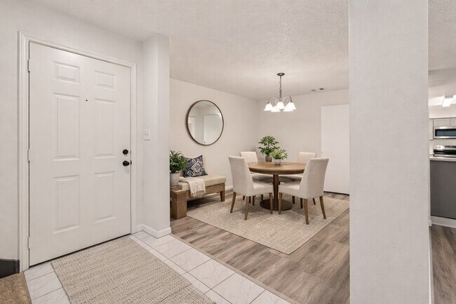 Building Photo - 13431 Clarewood Dr