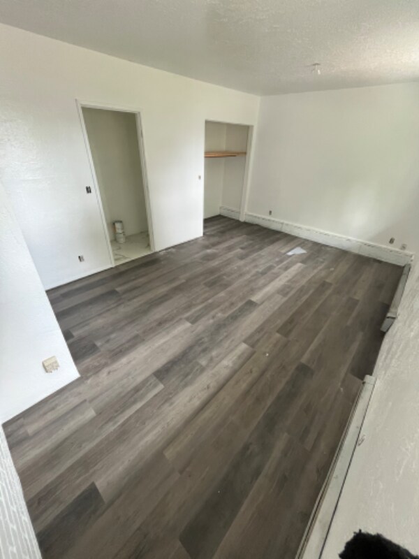 Building Photo - 829 Rossmore St