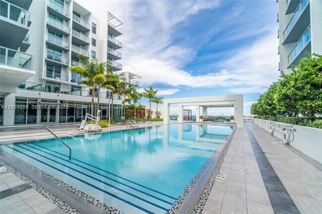 Building Photo - 3900 Biscayne Blvd