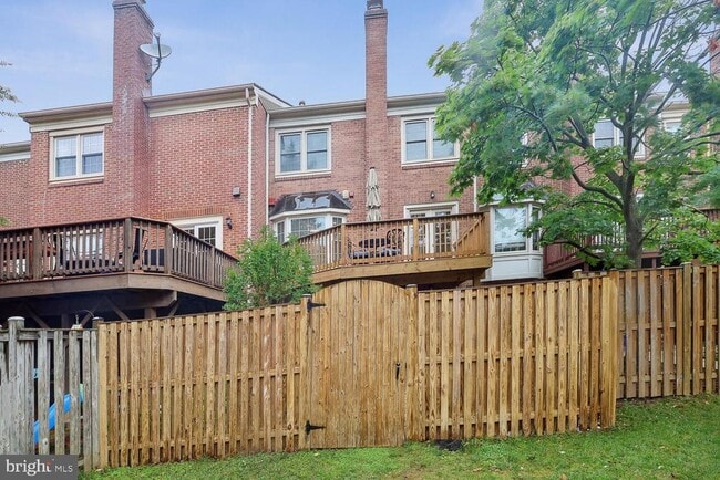 Building Photo - 2292 Idylwood Station Ln