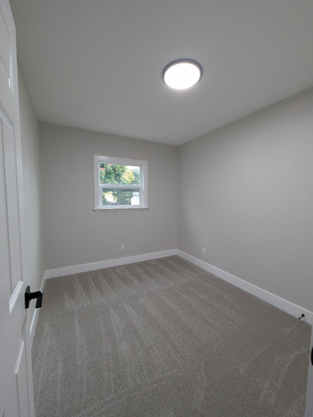 Building Photo - 2480 Baldwin Ave