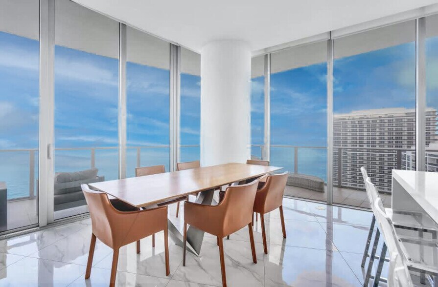 Building Photo - 4111 S Ocean Dr