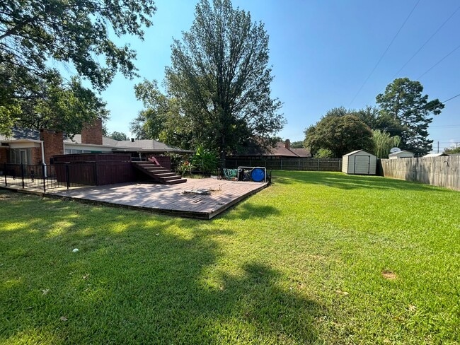 Building Photo - SPACIOUS HOME IN OF NORTH BOSSIER
