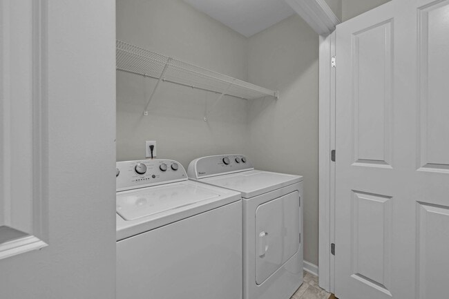 Building Photo - Middle Tennessee Blvd Townhome