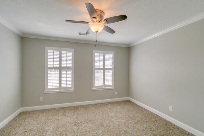 Building Photo - 14022 Ragus Lake Dr