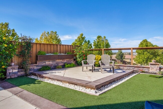 Building Photo - Gorgeous and Very Spacious Home - 3BR 2.5 BA in  San Jose - This is a MUST SEE!!!