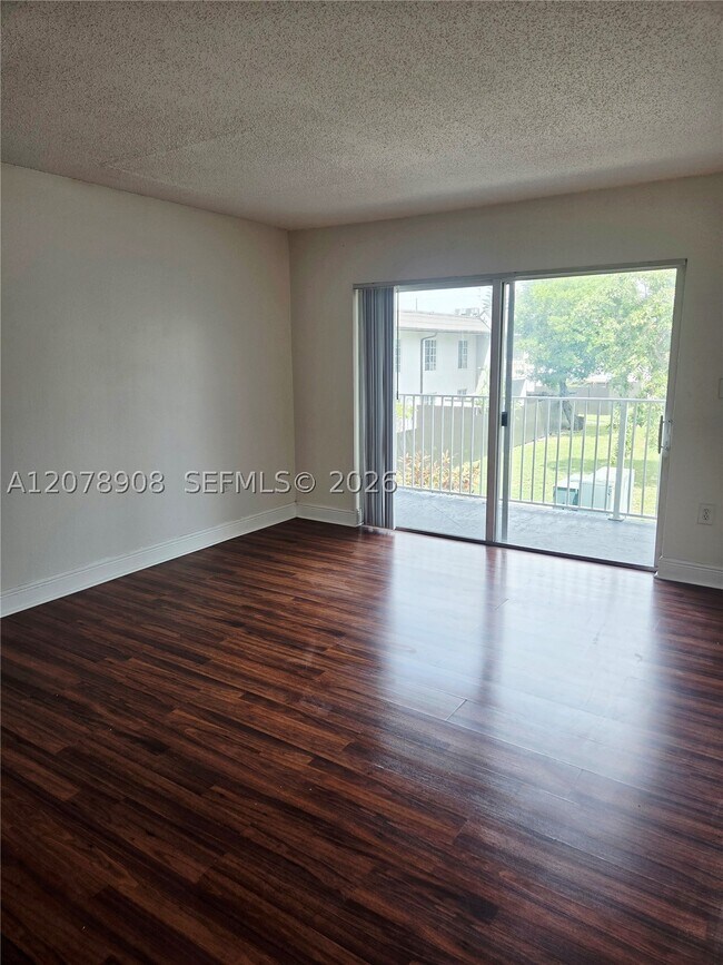Building Photo - 4910 NW 79th Ave
