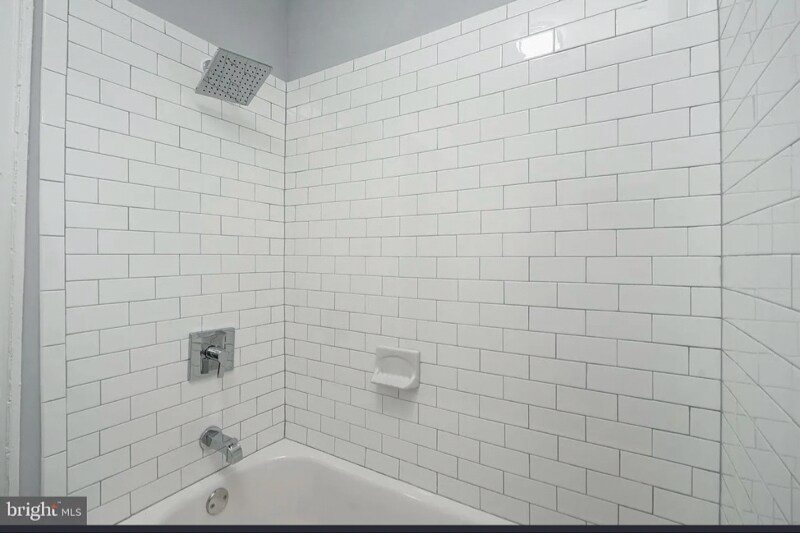 Building Photo - 5847 Willows Ave