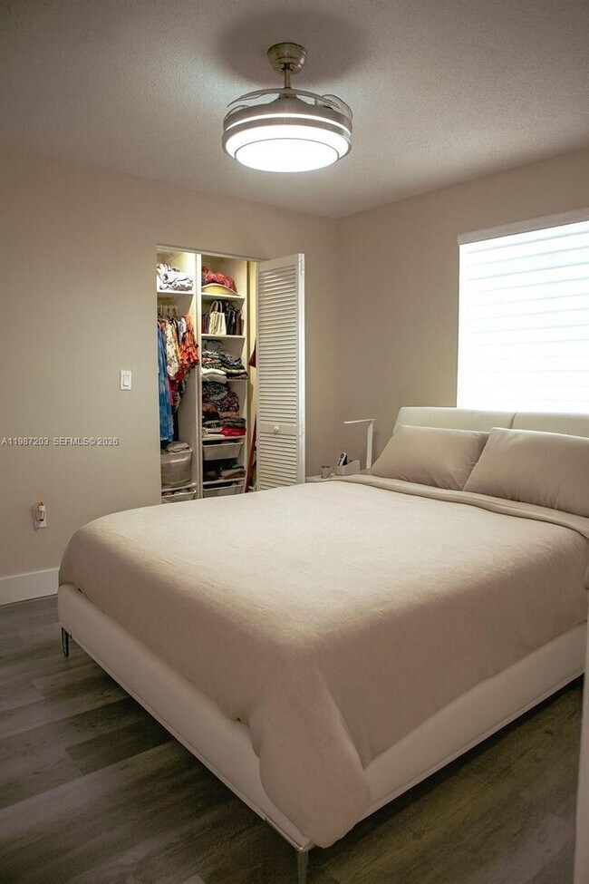 Building Photo - 15022 SW 143rd Terrace