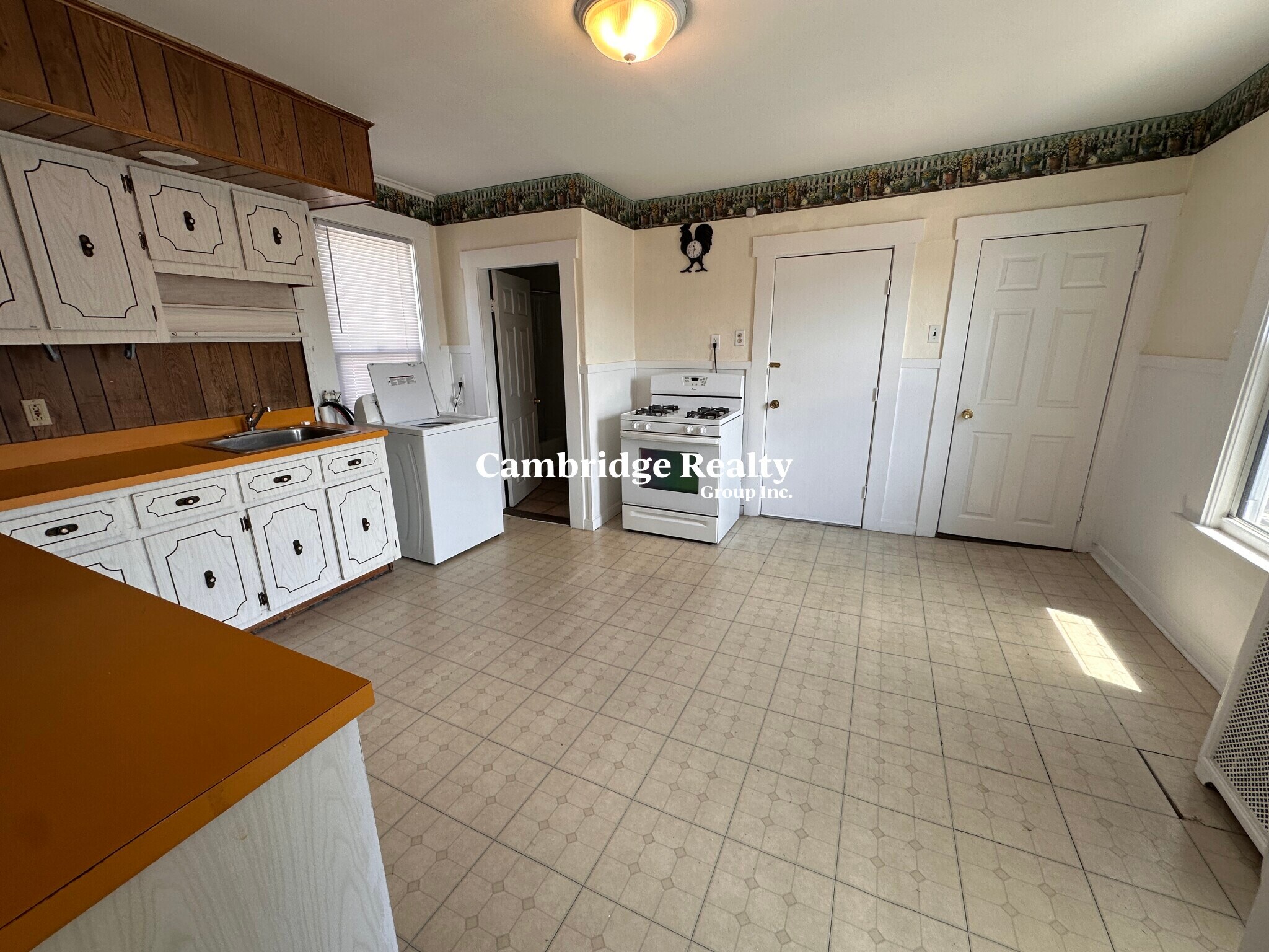 Building Photo - 549 Broadway