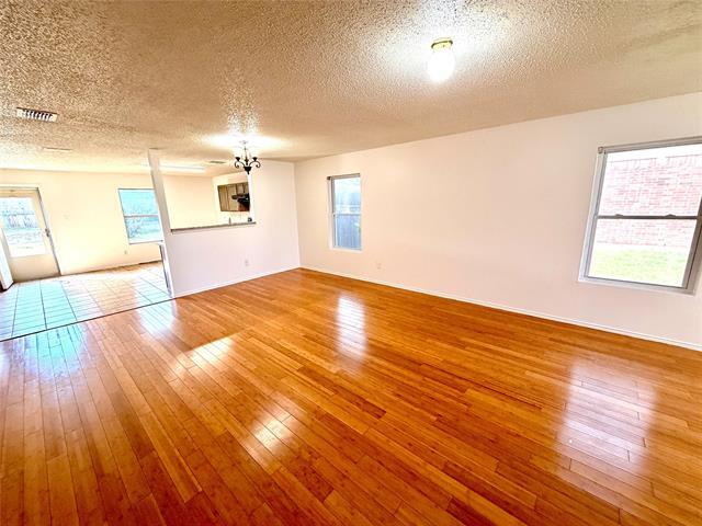 Building Photo - 607 Pickwick Ln