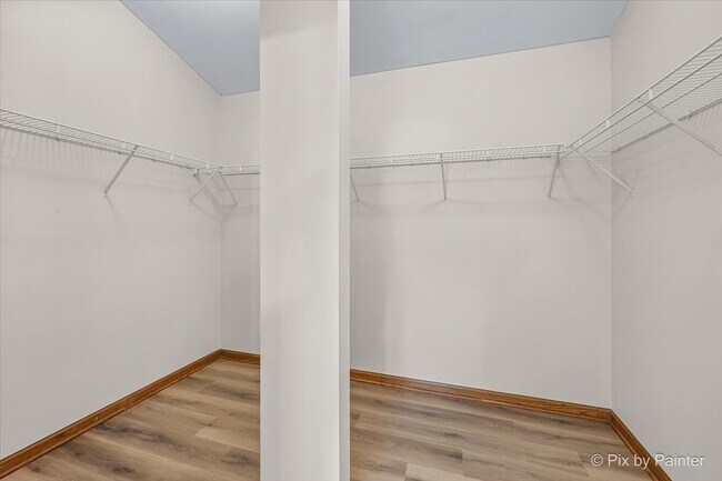 Building Photo - 2240 Barrett Dr