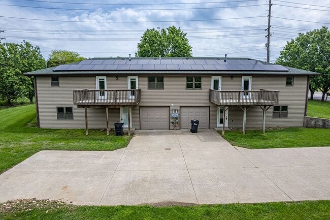 Primary Photo - GEORGETOWN Duplex - SW Columbia – 3 Bed, 3...