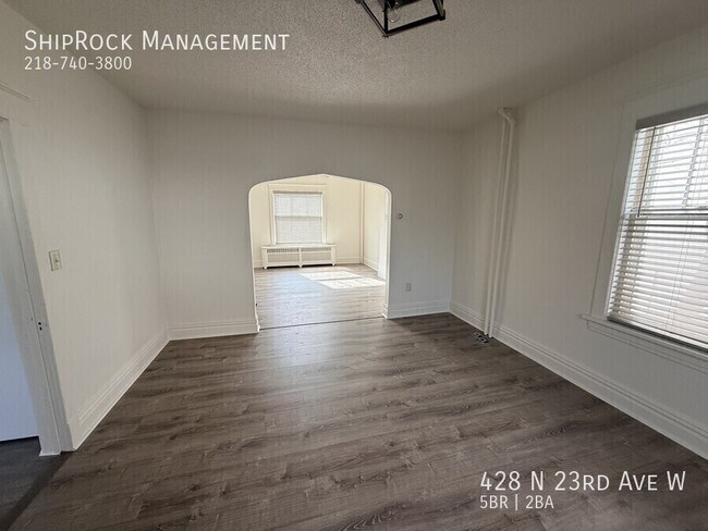 Building Photo - 428 N 23rd Ave W