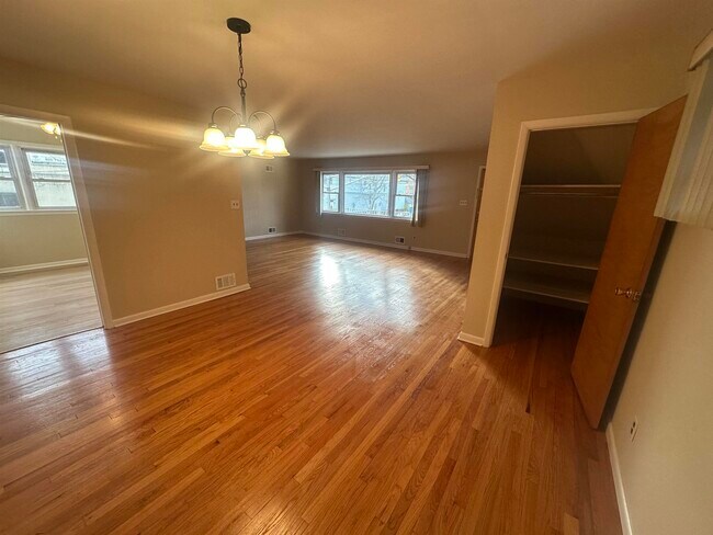 Building Photo - 588 Avenue A