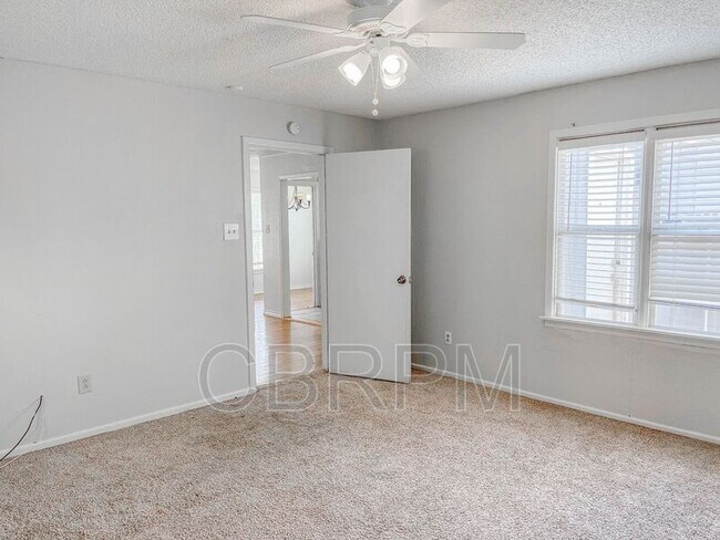 Building Photo - 3418 26th St