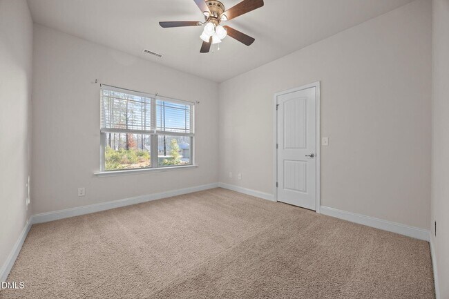 Building Photo - 75 Rolling Waters Ct