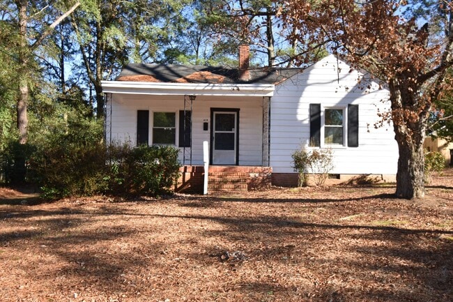 Primary Photo - 2 Bedroom and 1 Bath Home (Pets Negotiable)