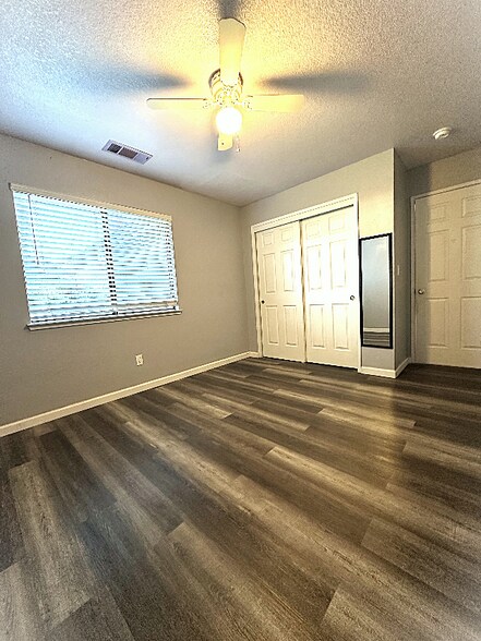 Building Photo - 912 Mandana Ct