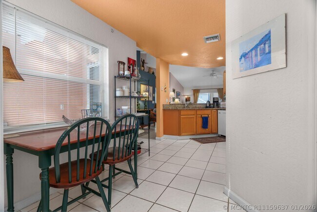 Building Photo - 5260 Grande Palm Cir