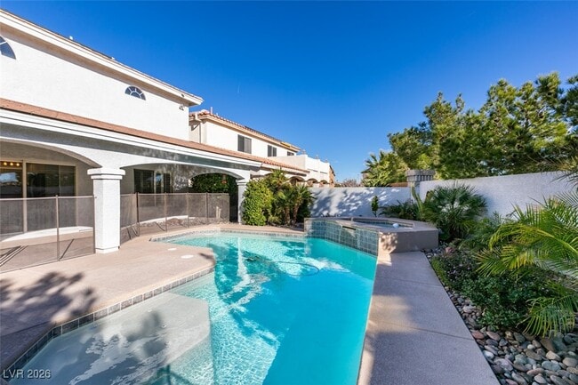 Building Photo - 685 Lynmar Ct