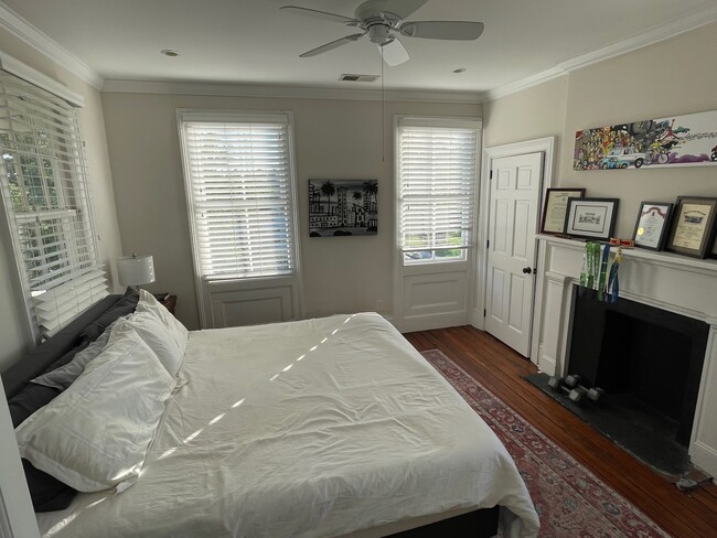 Master Bedroom (king bed) - 116 Nassau St