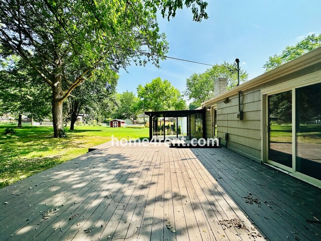 Building Photo - Beautiful Ranch Style, Overland Park Home ...