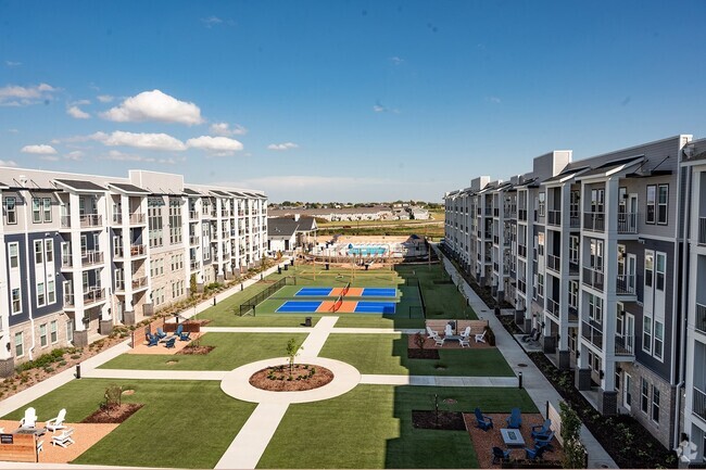 Building Photo - Fireside at Waukee