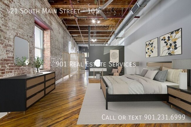 Building Photo - 421 S Main St