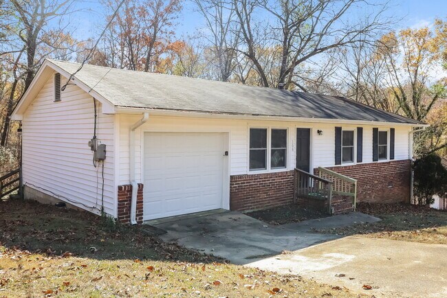 Building Photo - 208 Sam Pate Dr