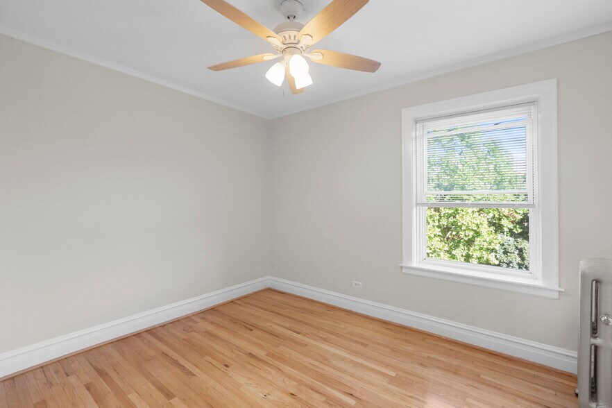 Building Photo - 120 Custer Ave