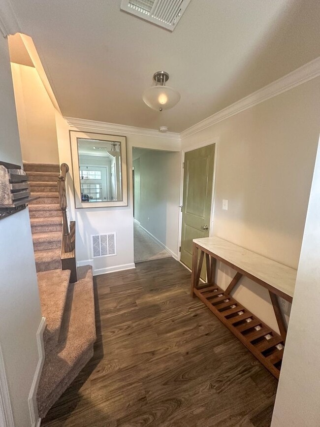 Building Photo - Village Oaks Townhome 3bed/2.5Bath