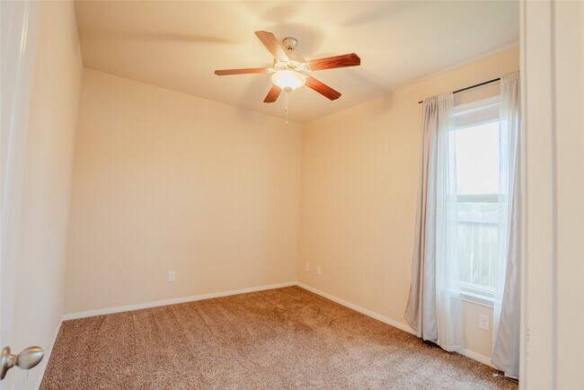 Building Photo - 23426 Tirino Shores Dr
