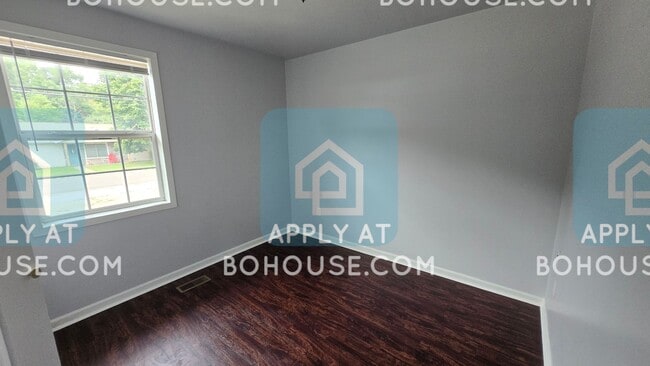 Building Photo - 600-610 OLDFATHER ST