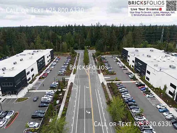 Building Photo - 10251 Eastridge Dr NE