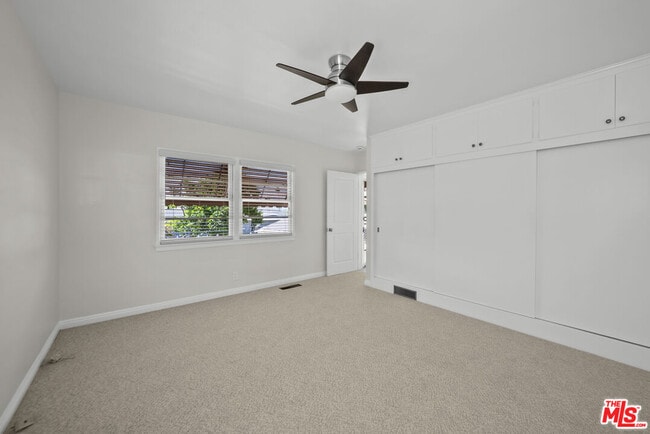 Building Photo - 100 E Kenneth Rd