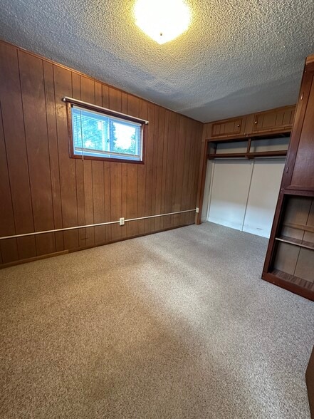 Building Photo - 528 Niagara St