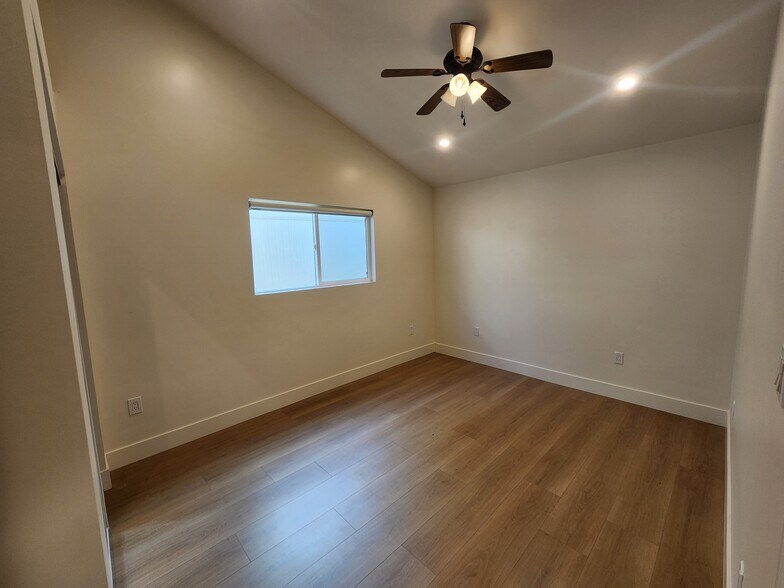 Building Photo - 10528 Tuxford St