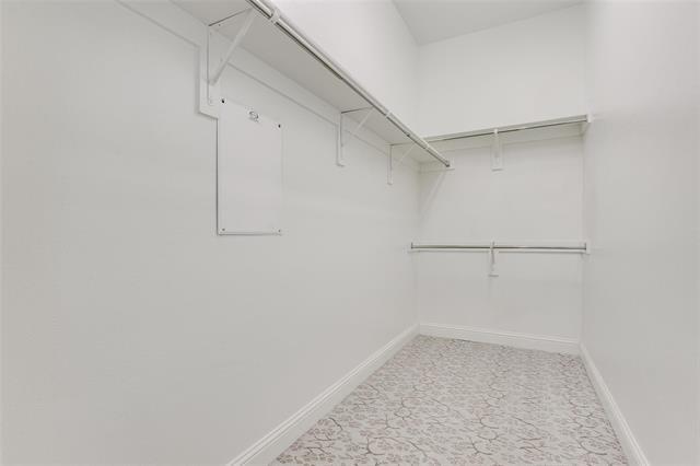 Building Photo - 869 Rohan Dr